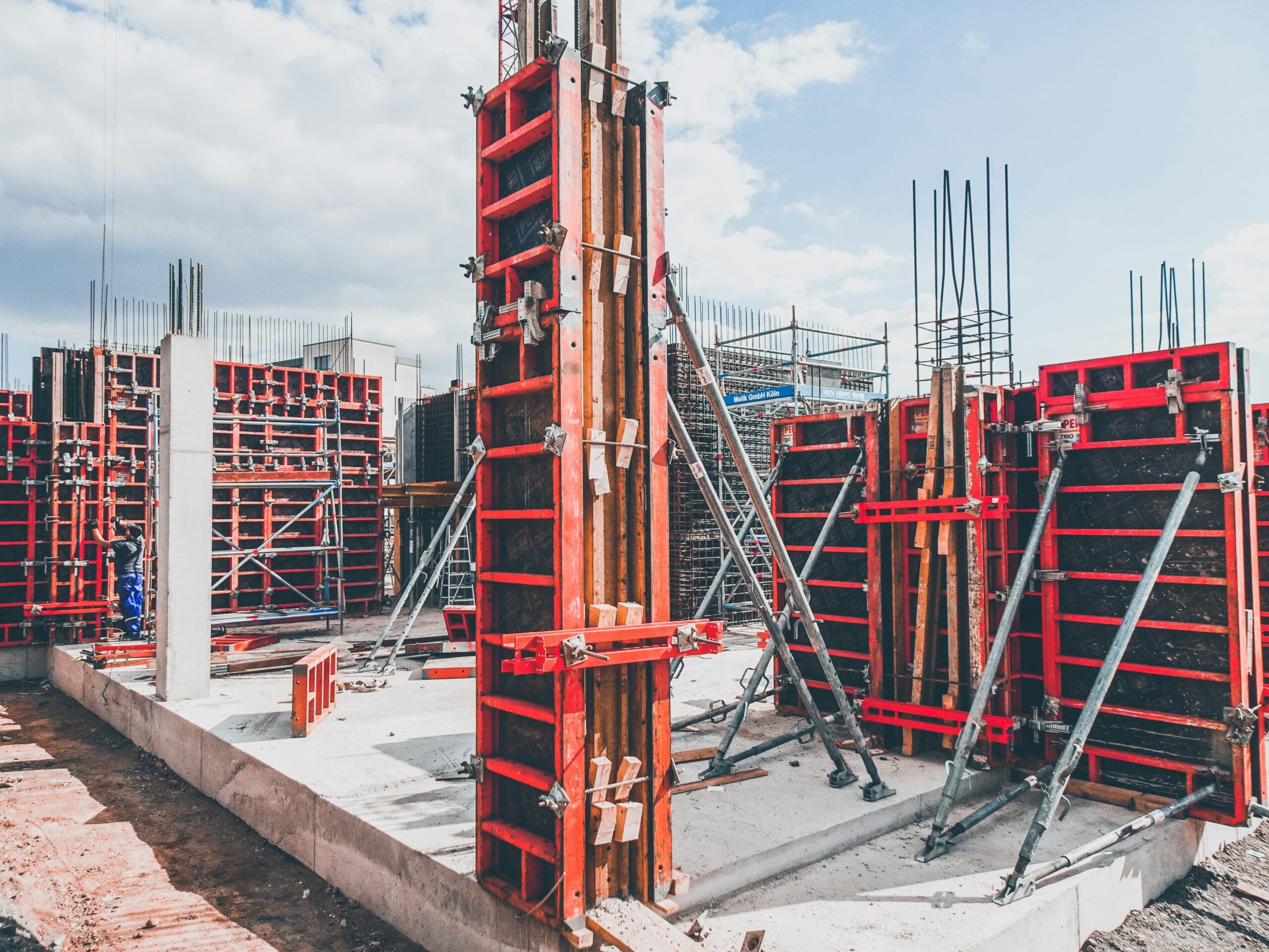 Scaffolding in Ghana: Cost Breakdown, Safety Practices, and the Smart Choice Between Renting and Owning &ndash; Jackson-Slaughter Properties Ltd